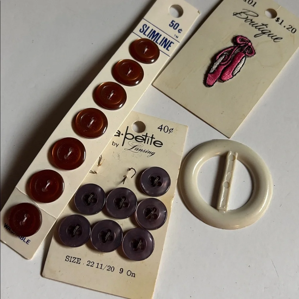 Vintage Button Collection - Assorted Colors